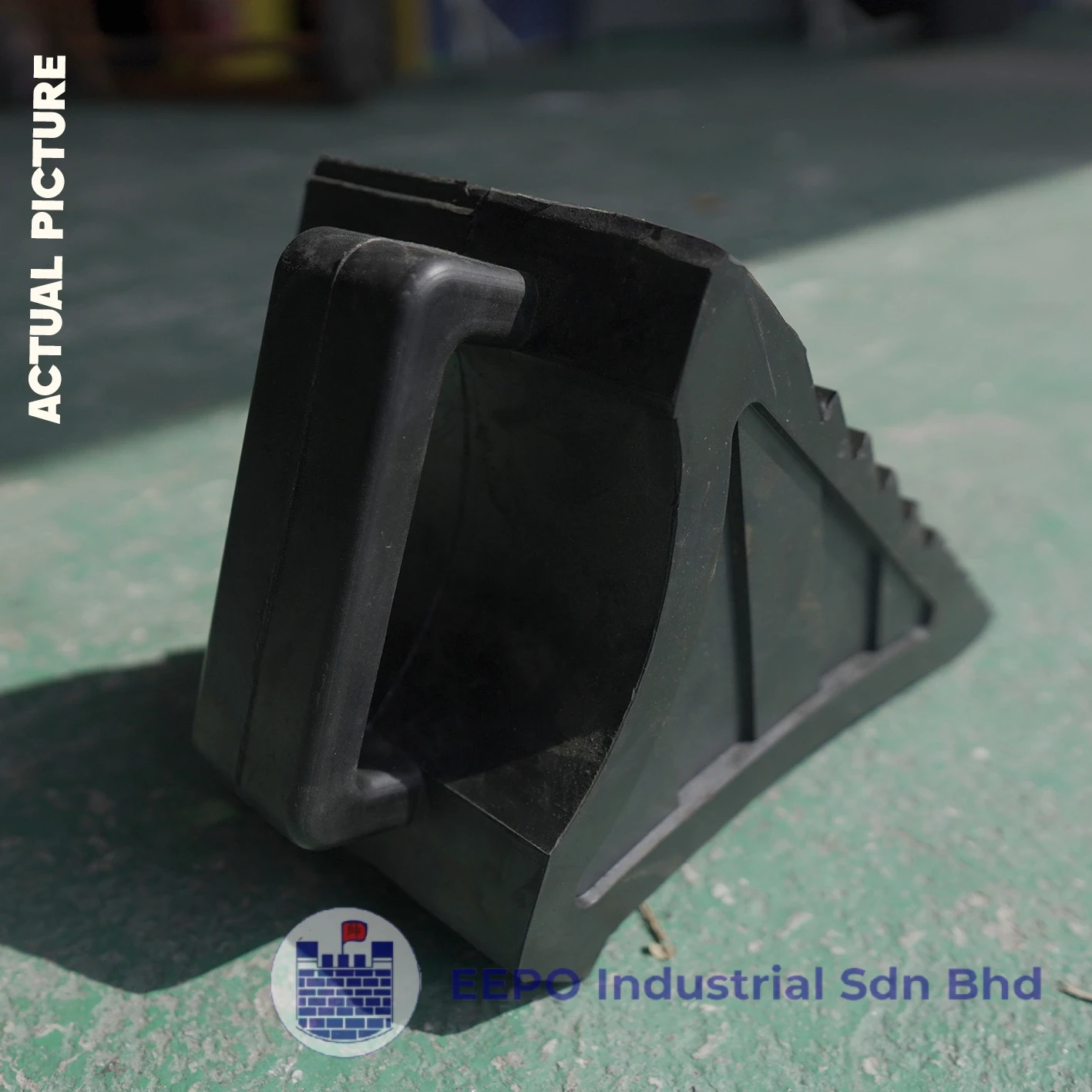 Rubber Wheel Chock - Image 6